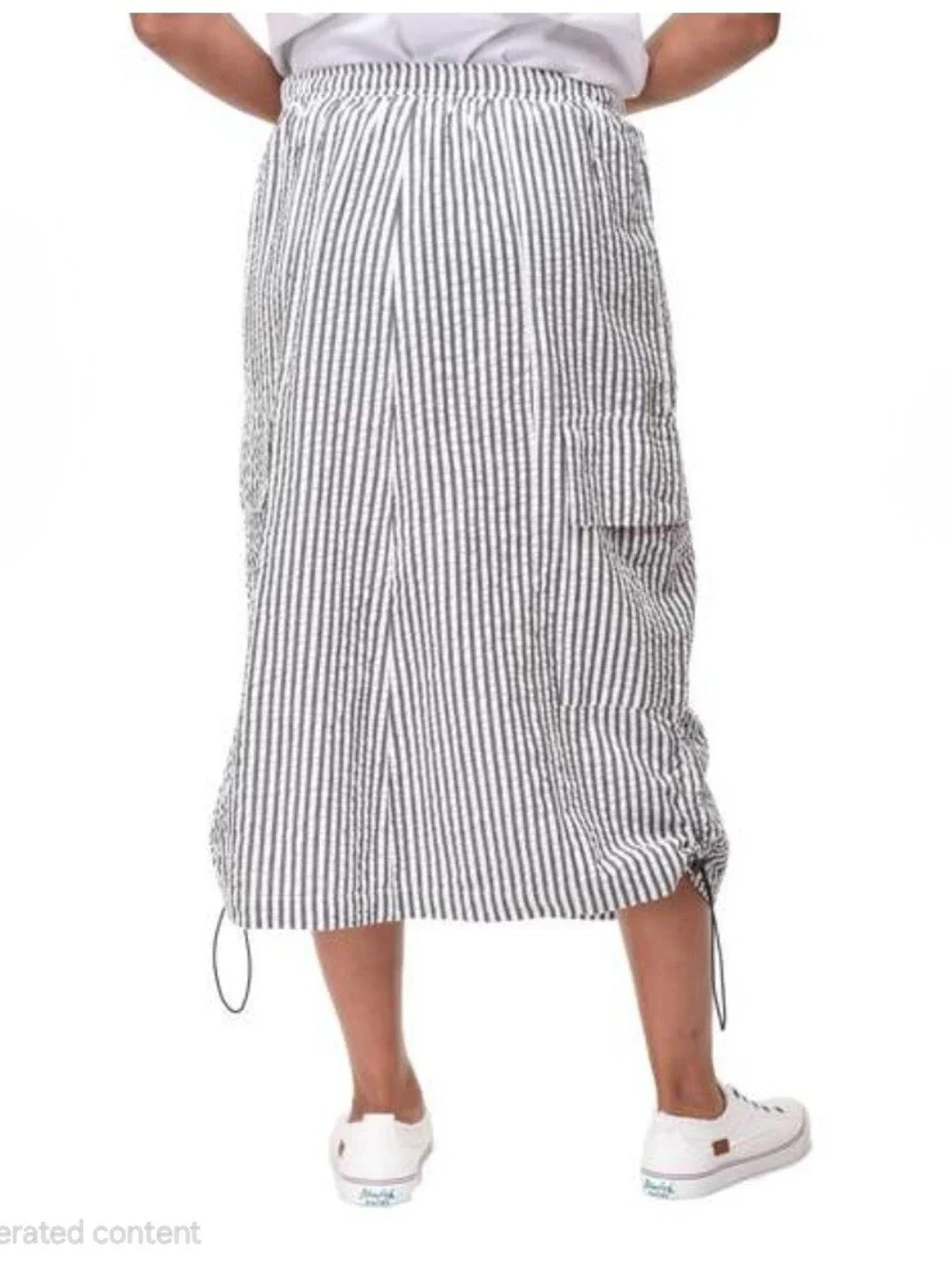 Tulip Brand Vienna Women's Seersucker Gray and White Stripe Cargo Skirt Medium
